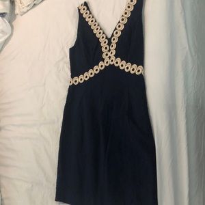 Size 0. Lilly Pulitzer Navy and Gold shift dress